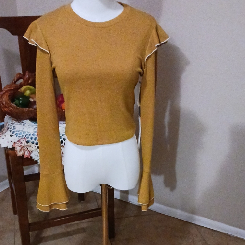 NWT- June & Hudson Mustard Long Sleeve Ruffle Top